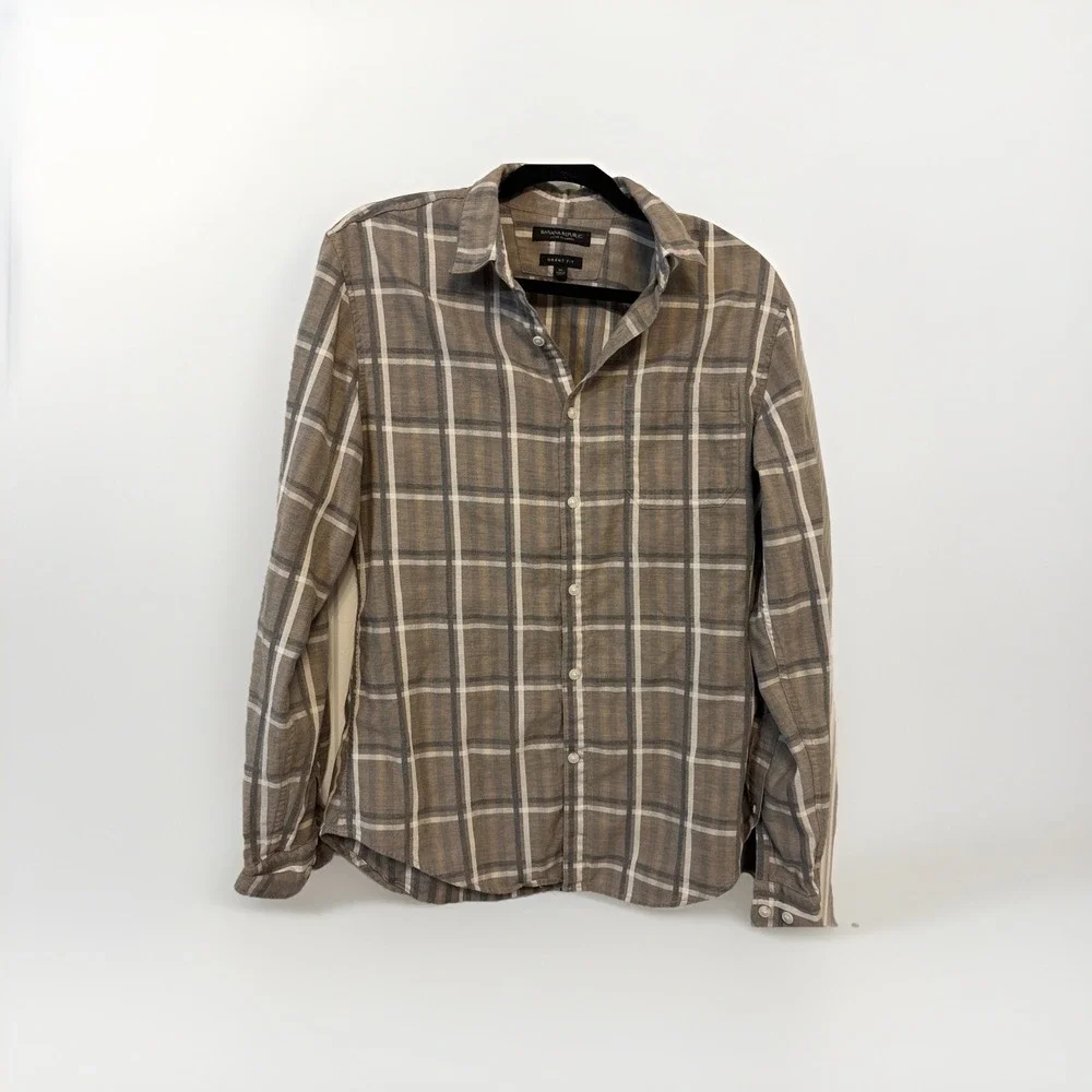 Banana Republic Luxe Flannel Grant Fit Mens Button Up Shirt M Tan Gray Plaid